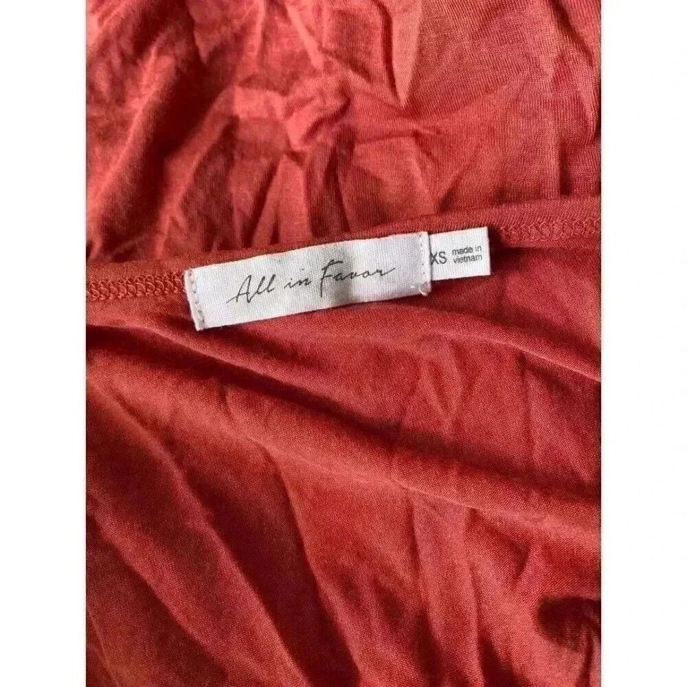 3/$25 Bundle of Women's Tee shirt-size XS - Picture 4 of 8